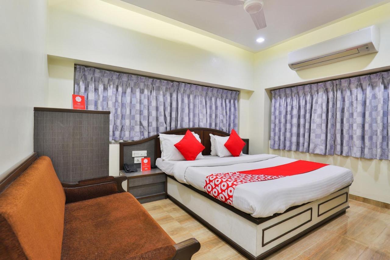 Oyo 17117 Hotel Rainbow Вадодара Екстериор снимка